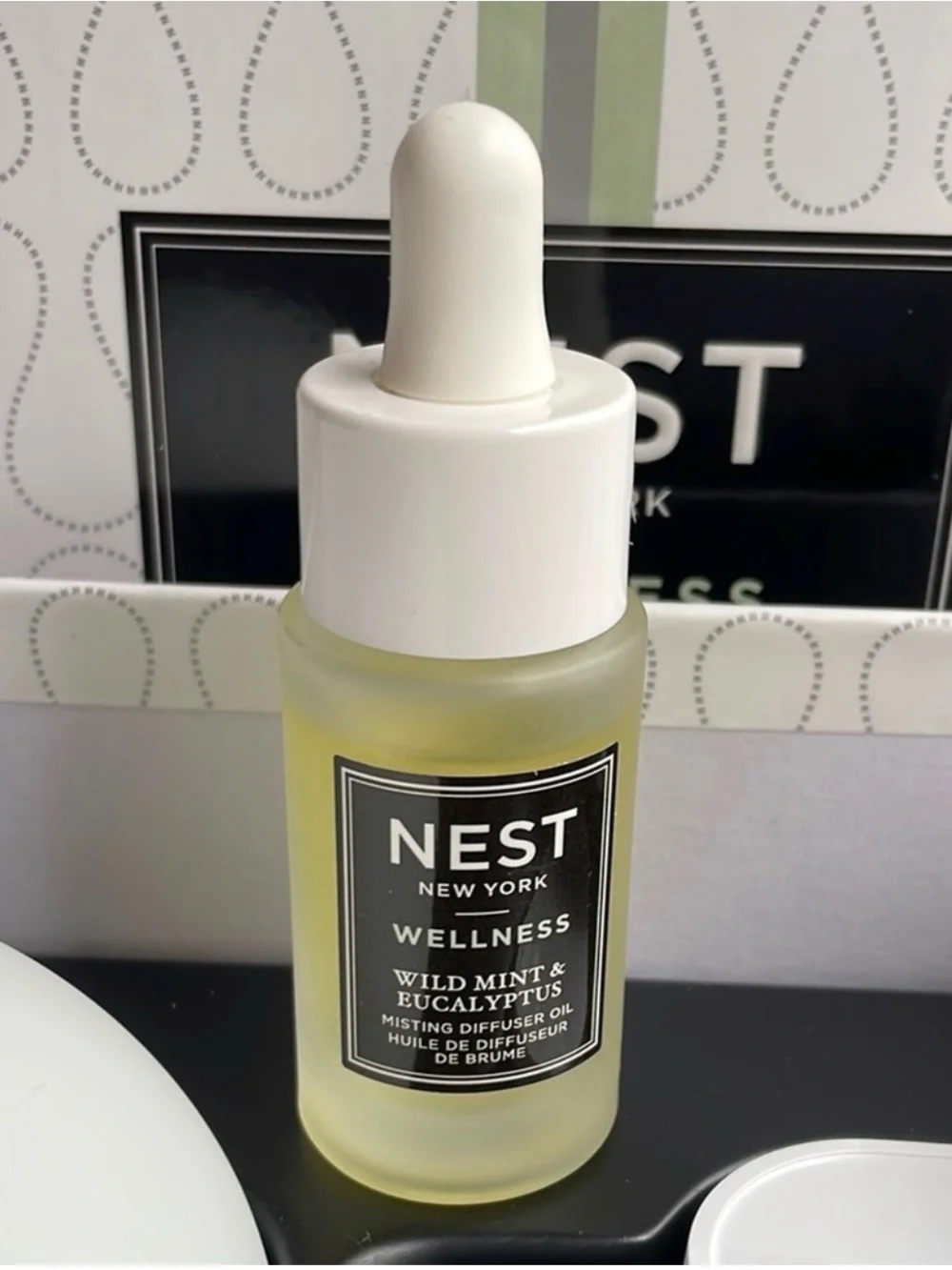 NEST Fragrances White Ultrasonic Aroma Diffuser